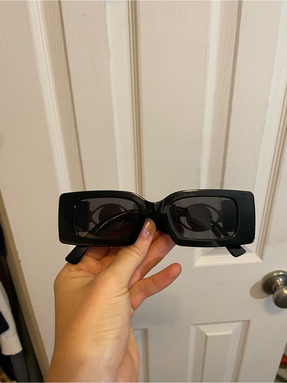 Black Rectangular Knockoff LV Women's Sunglasses